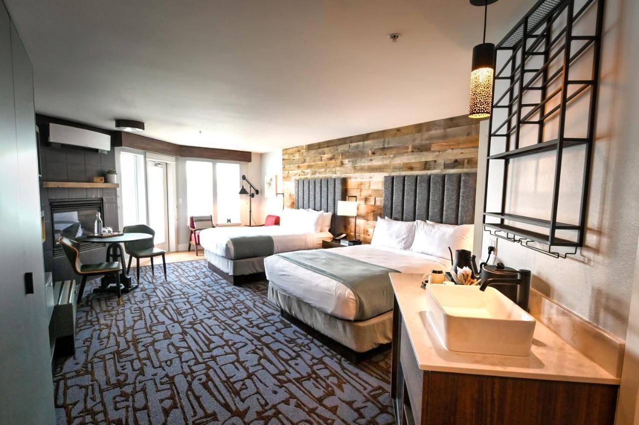 Cannery Pier Hotel&Spa Astoria Buitenkant foto