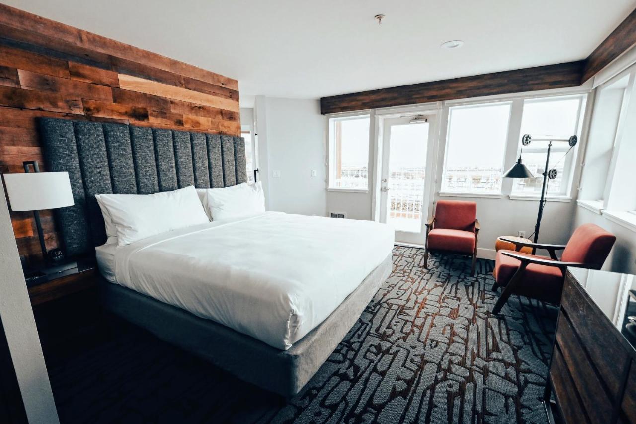 Cannery Pier Hotel&Spa Astoria Buitenkant foto